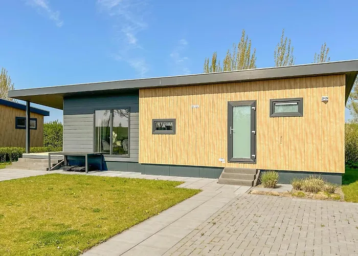 2 Bedroom Beautiful Home In Scherpenisse
