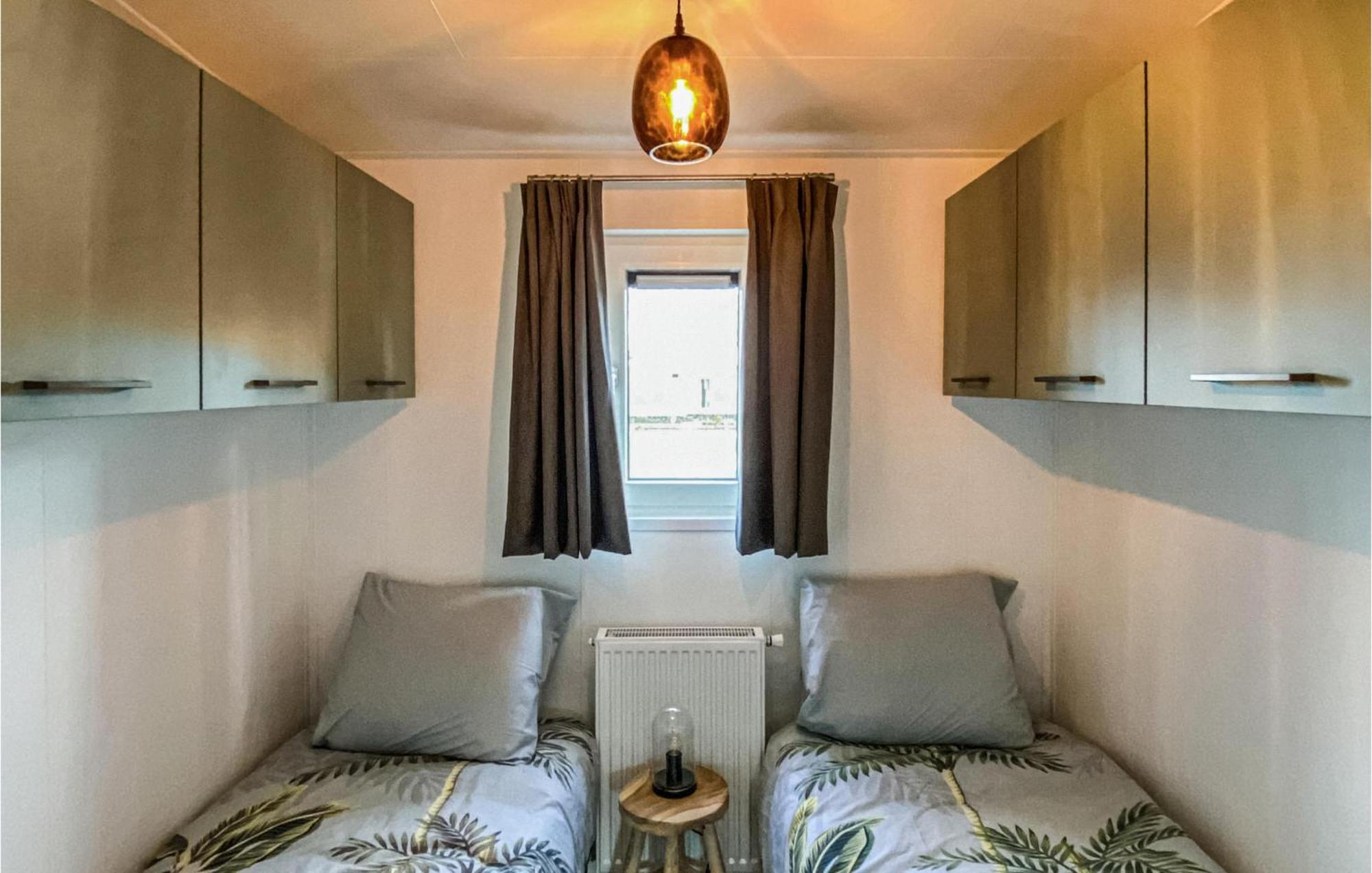 Vakantiehuis 2 Bedroom Beautiful In Scherpenisse