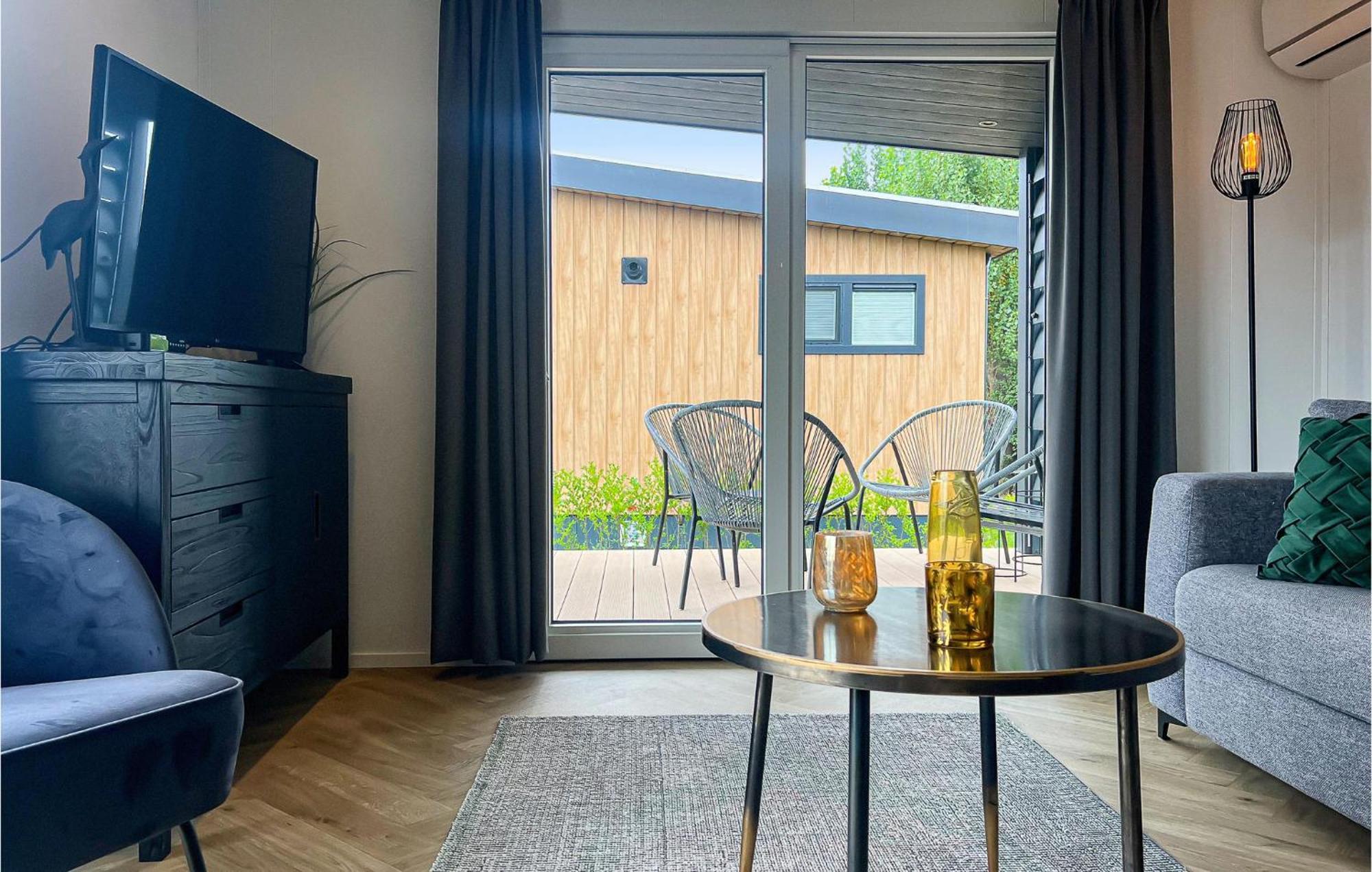 2 Bedroom Beautiful In Vakantiehuis