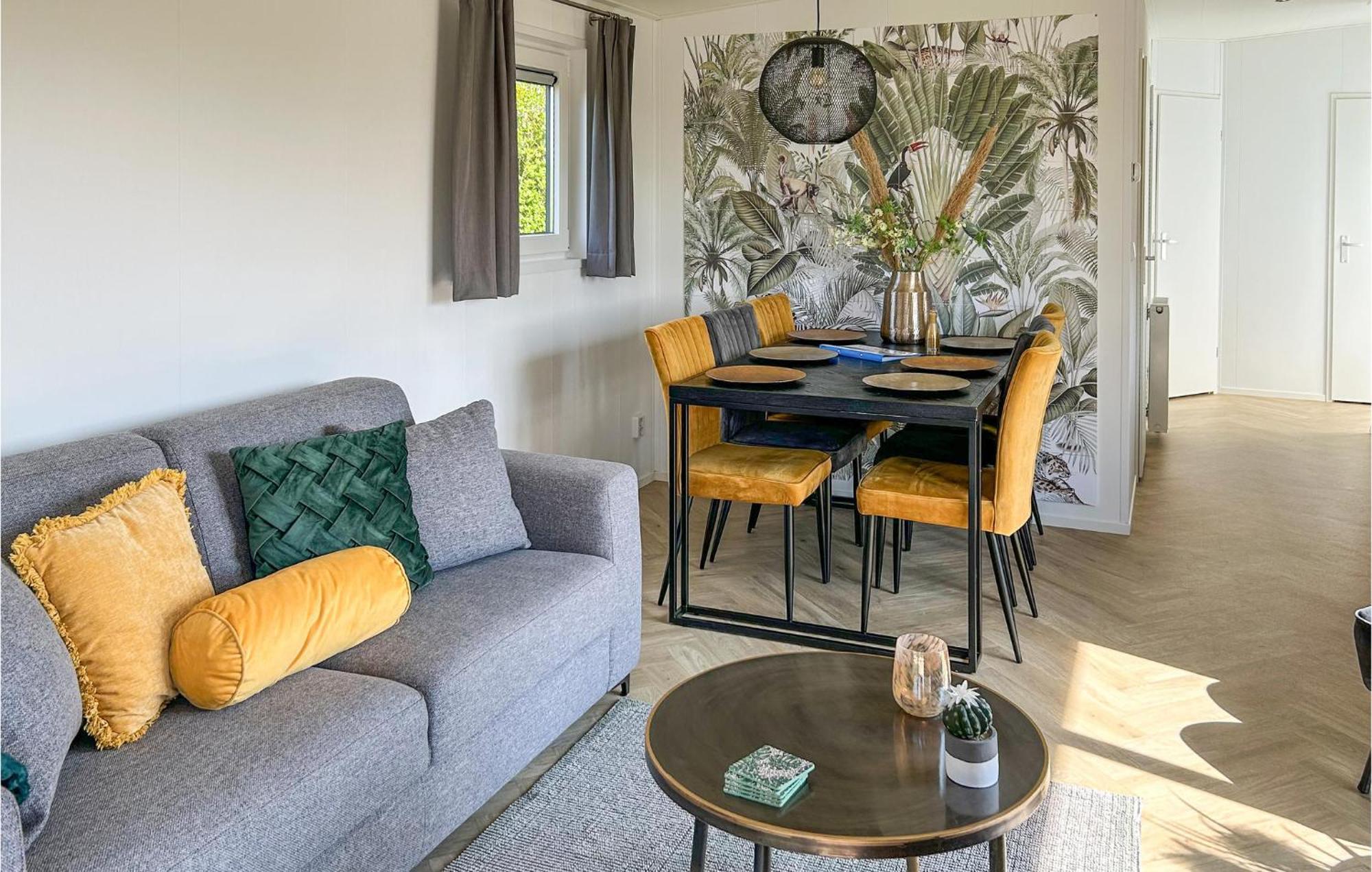 2 Bedroom Beautiful In Vakantiehuis Scherpenisse